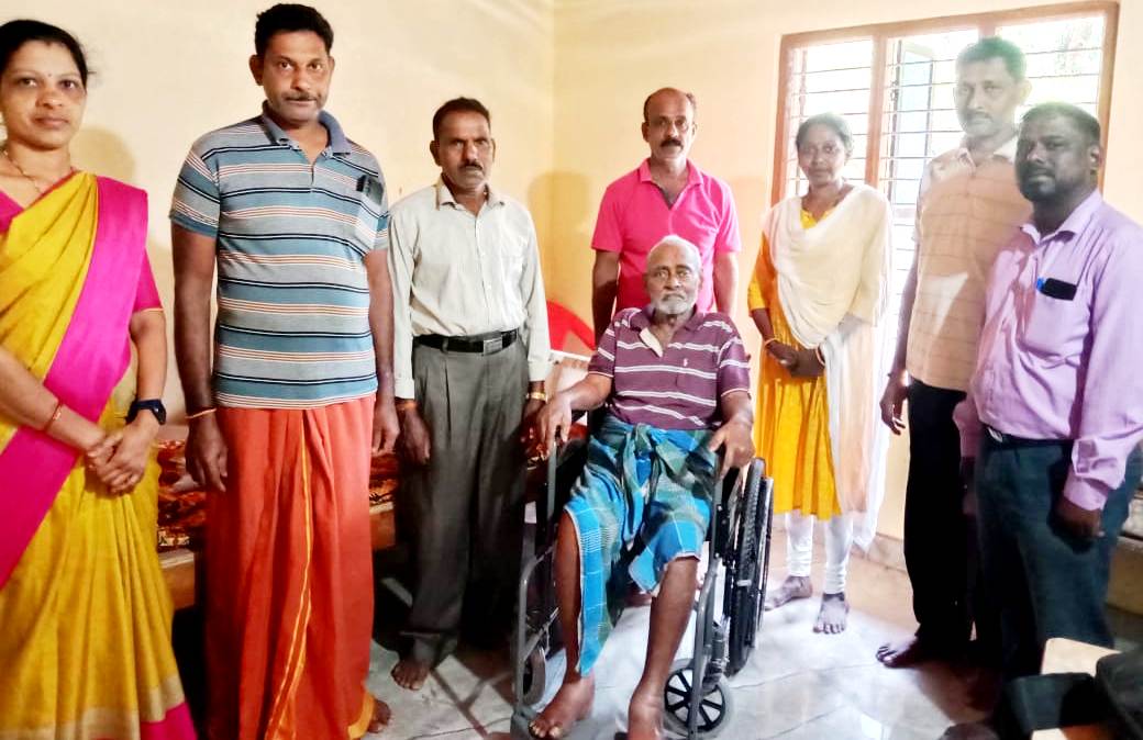 ನೆಲ್ಯಾಡಿ: ಜನಮಂಗಳ ಕಾರ್ಯಕ್ರಮದಡಿ ವೀಲ್‌ಚೇರ್ ಹಸ್ತಾಂತರ  