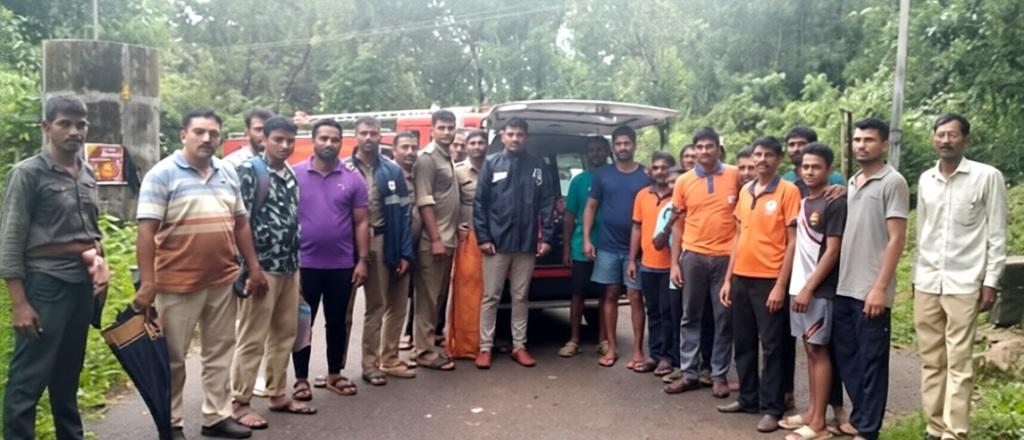 ಗಡಾಯಿಕಲ್ಲಿನಲ್ಲಿ ಚಾರಣಿಕನಿಗೆ ಕಾಲು ಟ್ವಿಸ್ಟ್