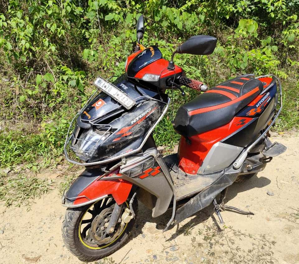 ದಿಡುಪೆಯಲ್ಲಿ ದ್ವಿಚಕ್ರ ವಾಹನದ ಮೇಲೆ ಒಂಟಿ ಸಲಗ ದಾಳಿ