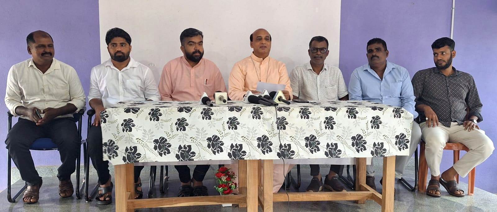ನೆಲ್ಯಾಡಿ: ಯು-ಟರ್ನ್, ಪಾದಚಾರಿ ಮೇಲ್ಸೇತುವೆ ನಿರ್ಮಾಣಕ್ಕೆ ಆಗ್ರಹ