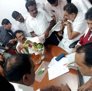 ಕೊಕ್ಕಡ: ಶಿಶಿಲ–ಬೈರಾಪುರ ಗ್ರಾಮೀಣ ರಸ್ತೆ ನಿರ್ಮಾಣಕ್ಕೆ ಆಗ್ರಹ; ಮುಖ್ಯಮಂತ್ರಿ ಡಿ.ಕೆ. ಶಿವಕುಮಾರ್ ಅವರಿಗೆ ರಸ್ತೆ ಹೋರಾಟ ಸಮಿತಿಯಿಂದ ಮನವಿ