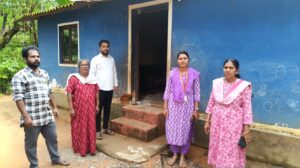 ನೆಲ್ಯಾಡಿ: ಸಿಡಿಲು ಬಡಿದು ಮನೆಗೆ ಹಾನಿ; ಮೃತಪಟ್ಟ ನಾಯಿ,ಕೋಳಿಗಳು